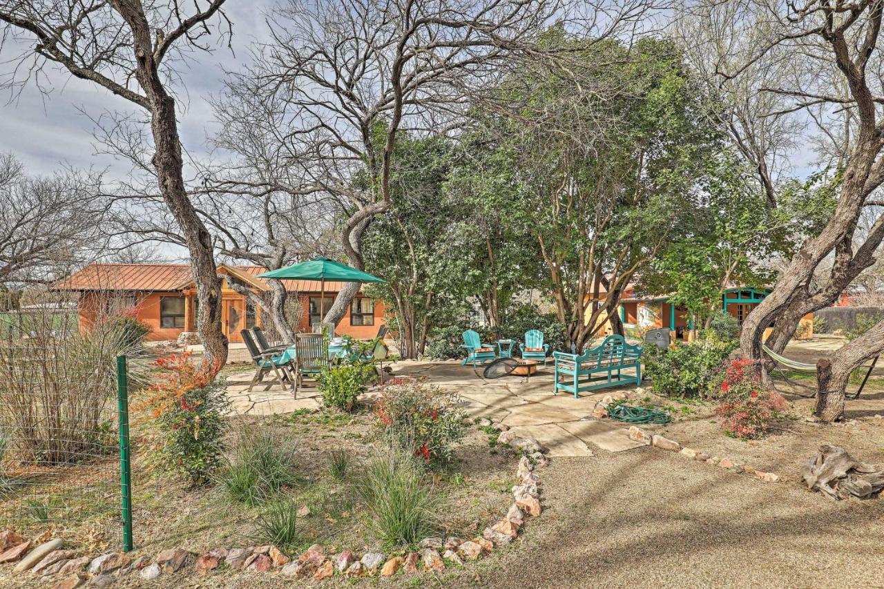 Casa Paloma 1 - Artsy Studio With Hot Tub Access! Patagonia Екстер'єр фото