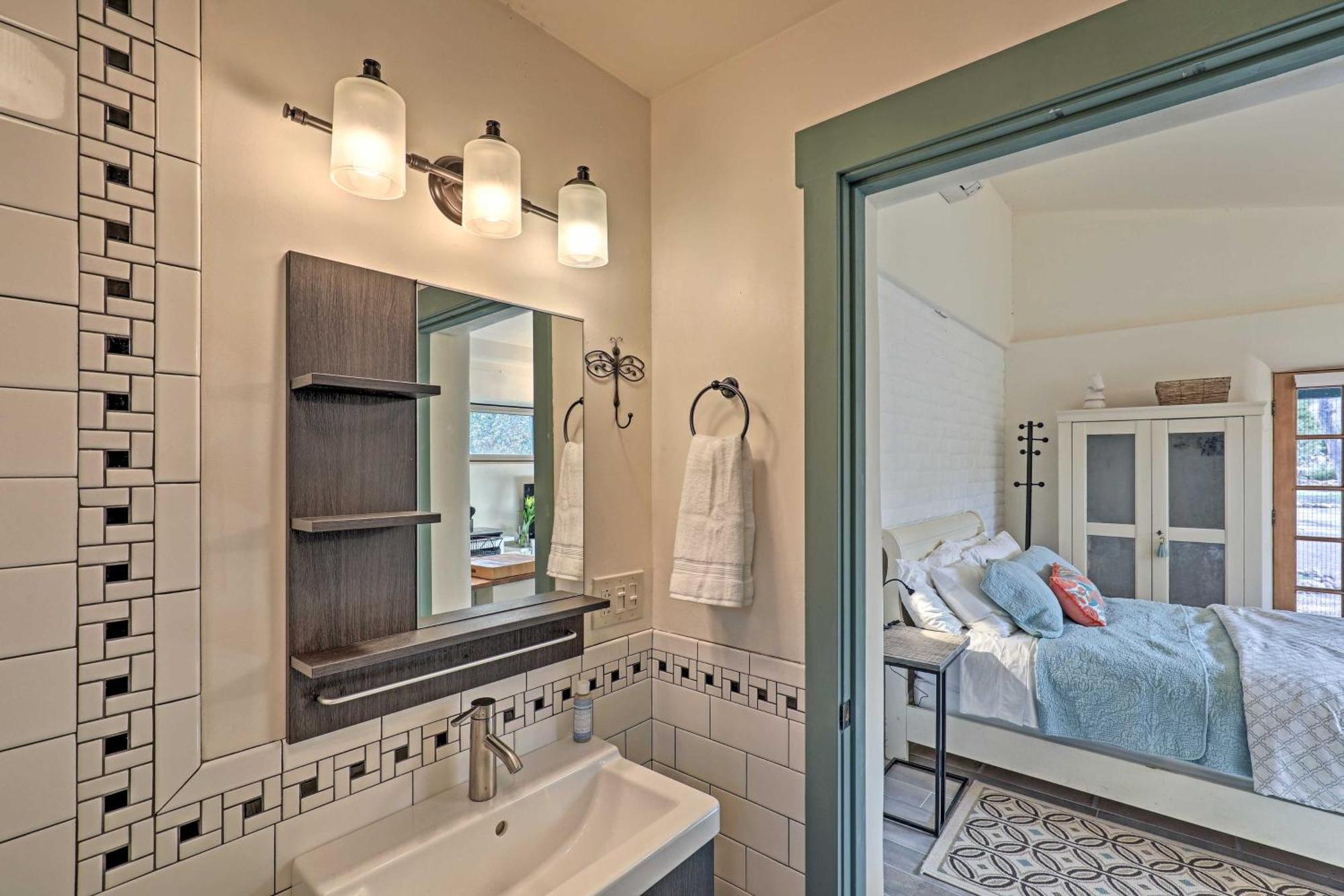 Casa Paloma 1 - Artsy Studio With Hot Tub Access! Patagonia Екстер'єр фото